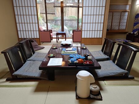 Ryokan japan style room.jpg
